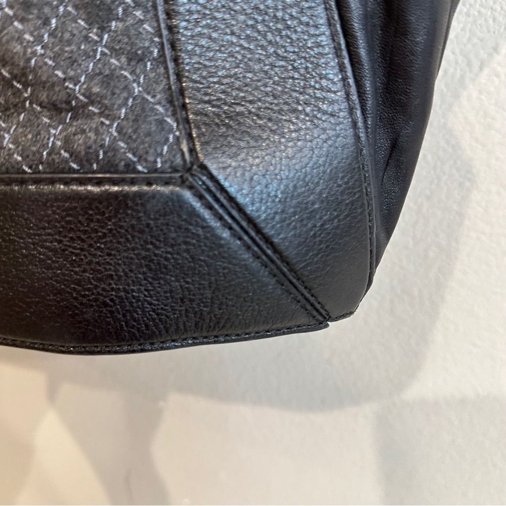 Pour La Victoire | extra large black quilted wool and leather trapeze bag tote - Picture 10 of 11